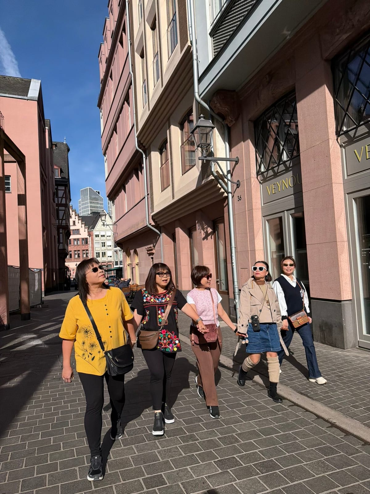 Kinh nghiệm lái xe từ Amsterdam sang Brussels